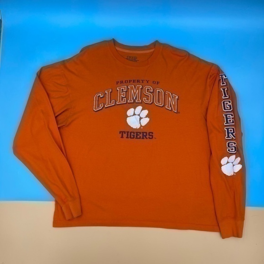 Clemson Tigers Long-Sleeve Graphic Shirt